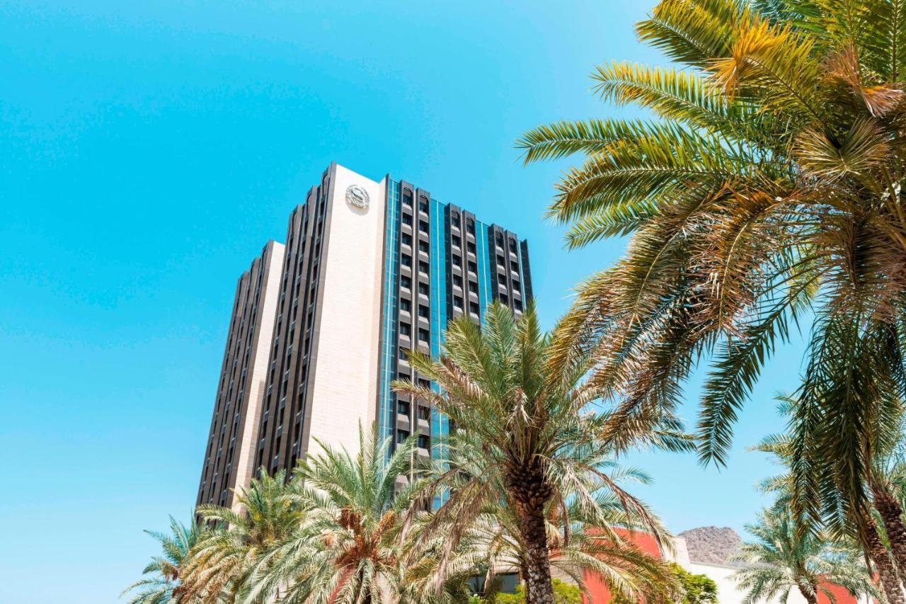 Sheraton Oman Hotel Muscat Eksteriør billede The hotel in 2016