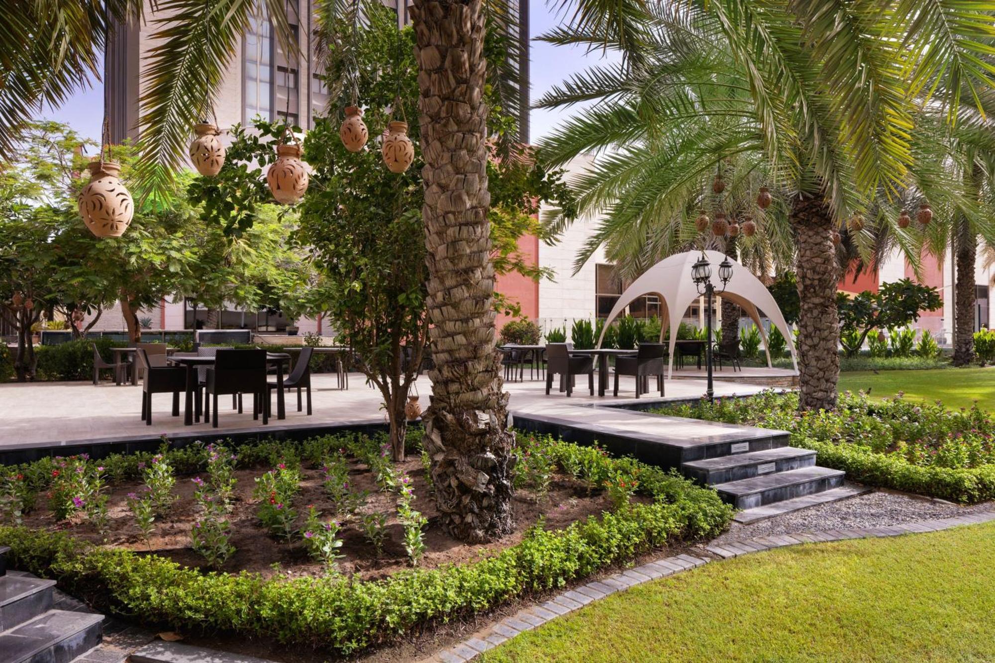 Sheraton Oman Hotel Muscat Eksteriør billede The Westin Dubai