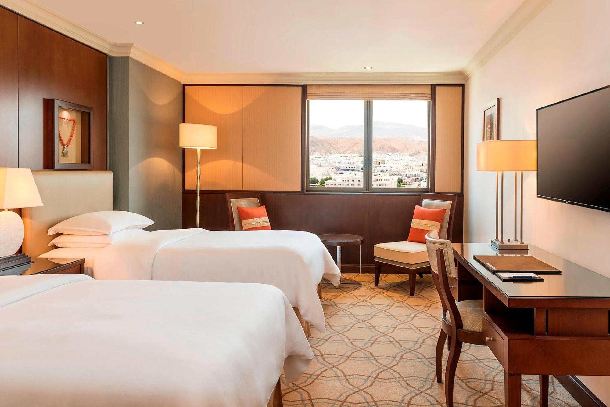 Sheraton Oman Hotel Muscat Eksteriør billede Deluxe Room