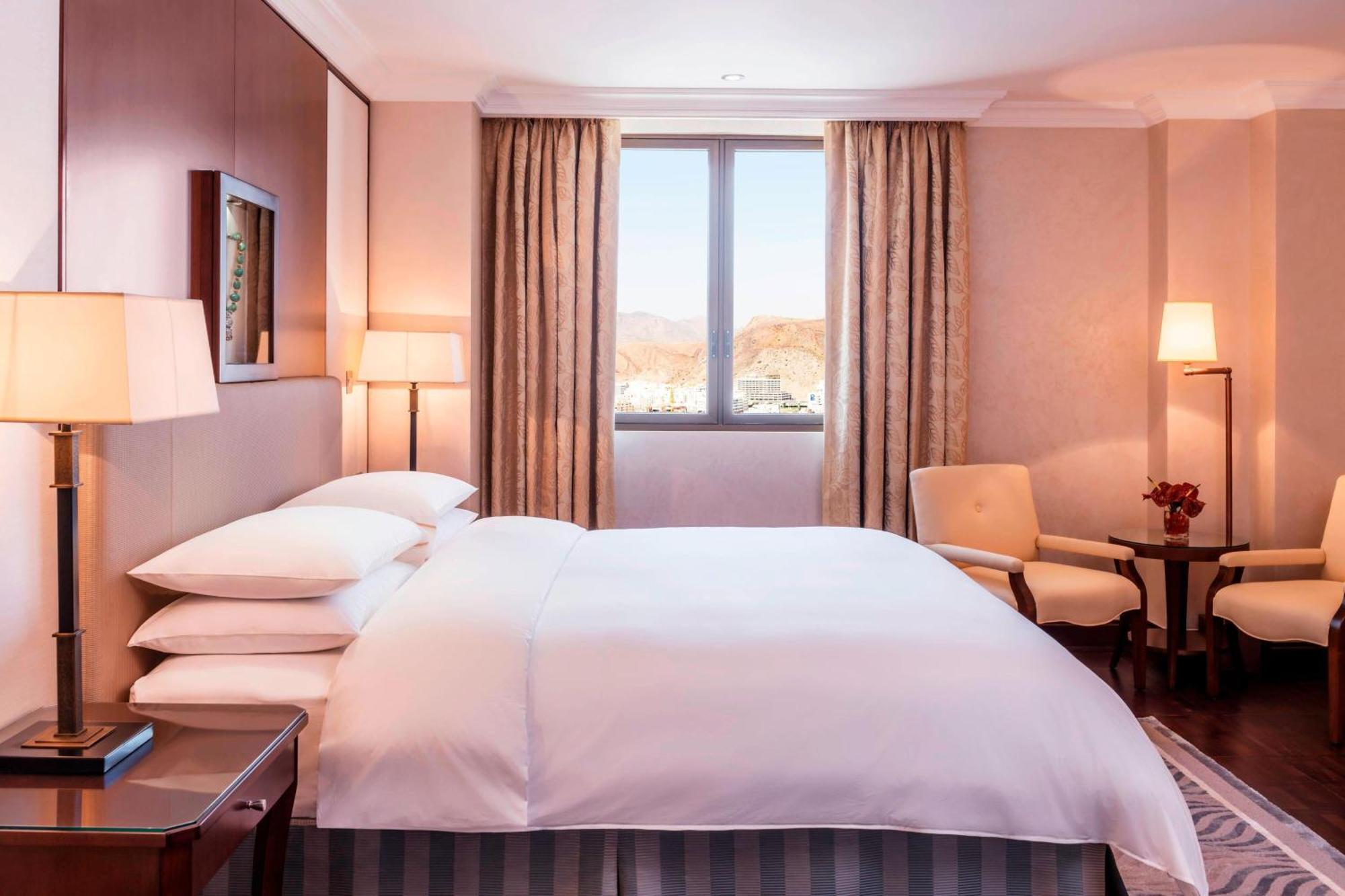 Sheraton Oman Hotel Muscat Eksteriør billede A room at the InterContinental Vienna